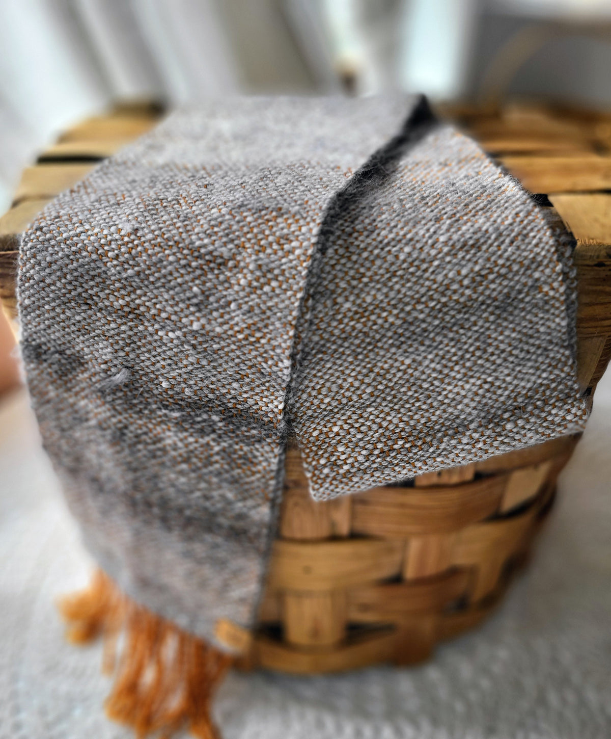 Huldra skjerf, 50 % angora, 50% kamgarn, håndspunnet og håndvevd